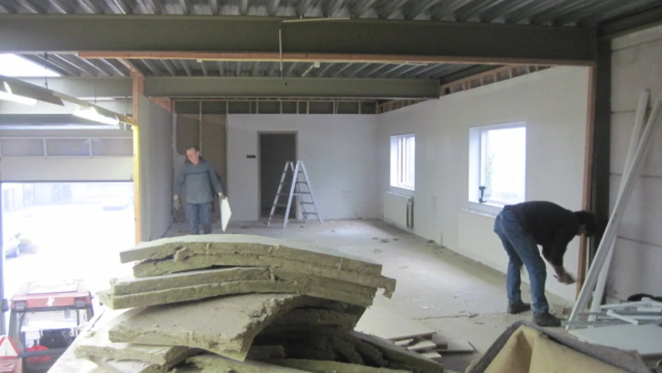 Afwerking kantine en gang boven